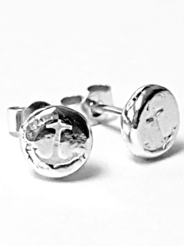 mooki anchor pebble studs