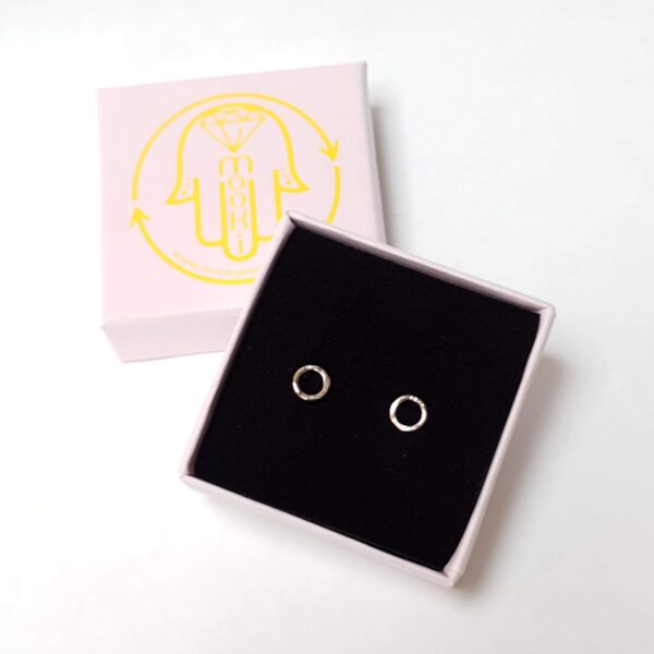 mooki-karma-baby-eco-studs-organic2