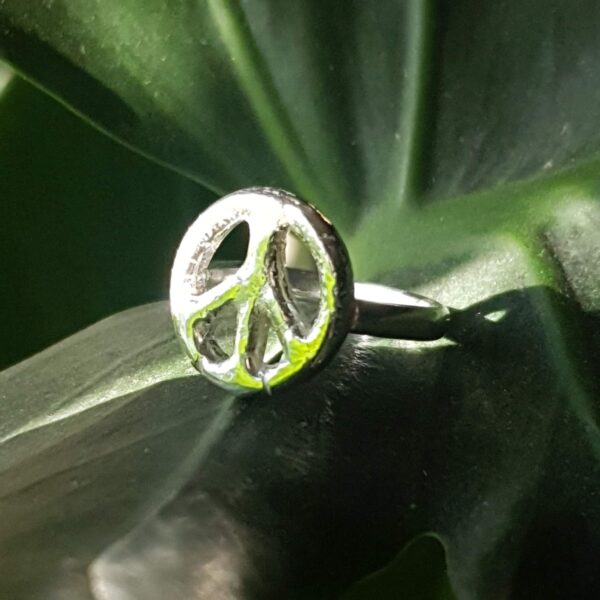 peace ring mooki jewellery sustainable recycled sterling silver cnd ban the bomb