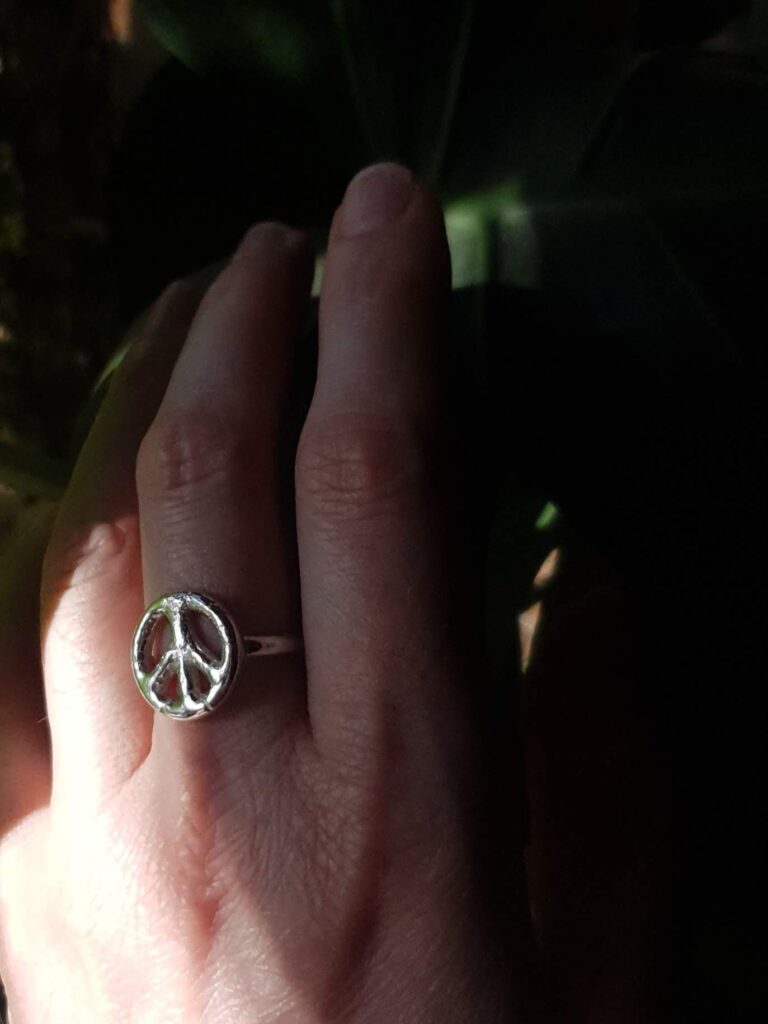 mooki peace ring silver cnd