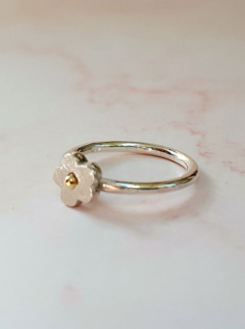 baby bloom ring gold silve rmooki jewellery sustainable recycled cleethorpes jeweller dainty wonky flower