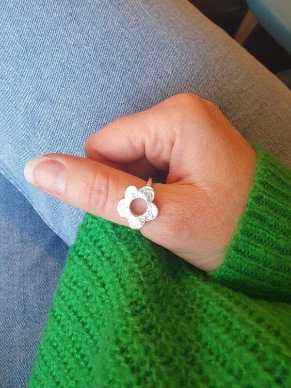 mooki jewellery cleethorpes grimsby wonky flower bloom ring