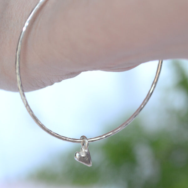 mooki jewellery skinny heart bangle sterling silver charm