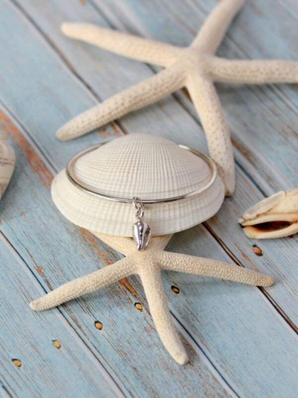 tiny whelk bangle mooki jewellery silver waltham jewellers grimsby