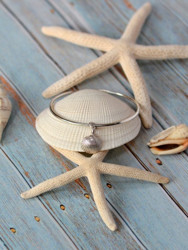 maxi cockle shell bangle mooki jewellery silver waltham jewellers grimsby