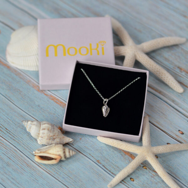 conch shell necklace pendant belcher chain mooki jewellery waltham grimsby jewellers handcrafted silver cleethorpes beach