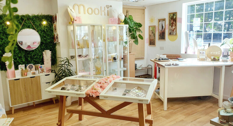 MooKi - 39 High Street, Waltham, DN37 0LJ