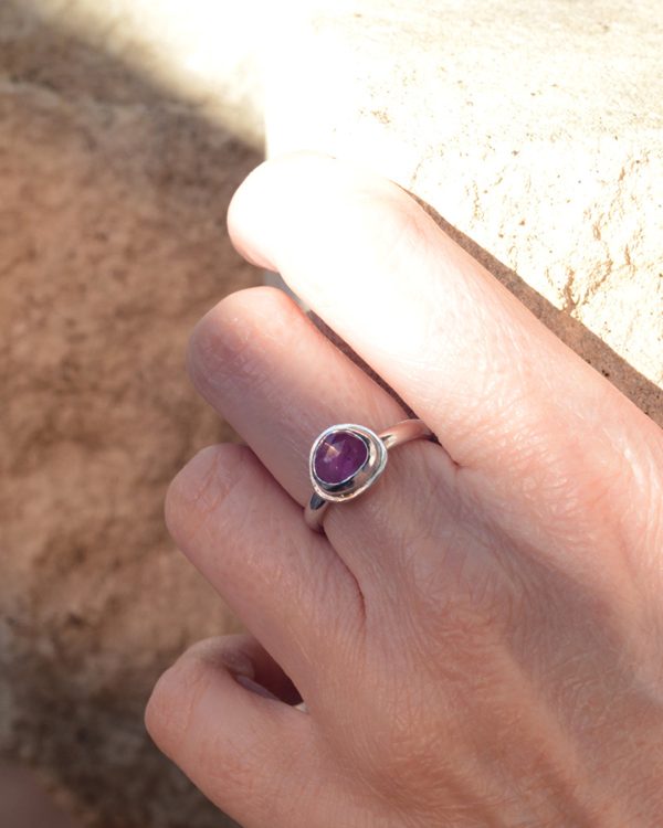 pink sapphire ring ooak one of a kind unique gemstone handmade mooki jewellery