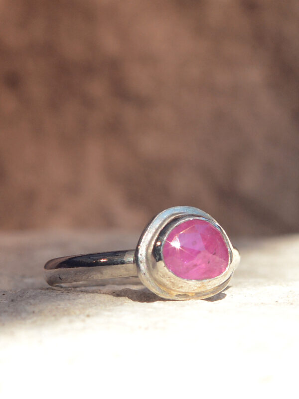 mooki pink sapphire ring