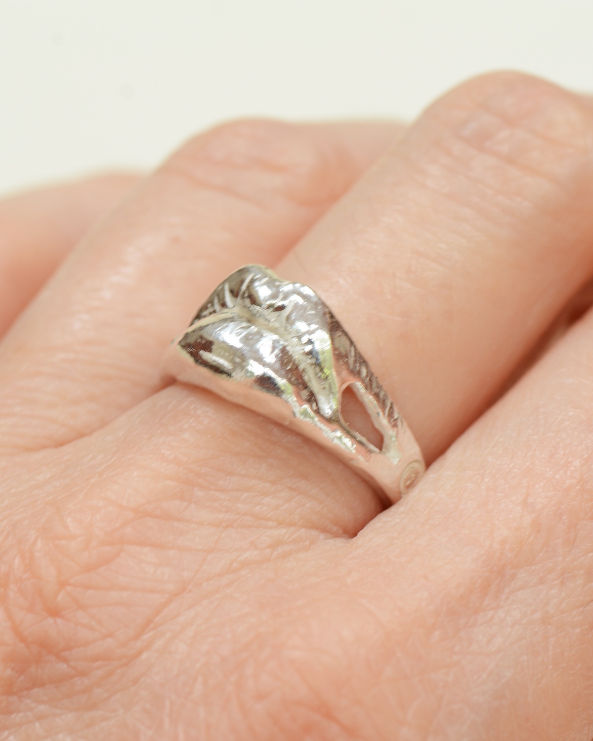 unspoken ring lip lips sexy mouth pout kiss face luxury recycled sterling silver hand made unique mooki jewellery